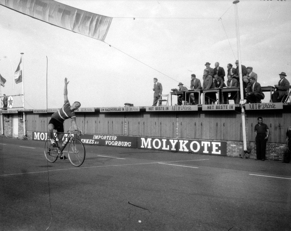 Kampioenschap op de weg voor amateurs op het circuit van Zandvoort , Jo de Haan , Bestanddeelnr 909-6550