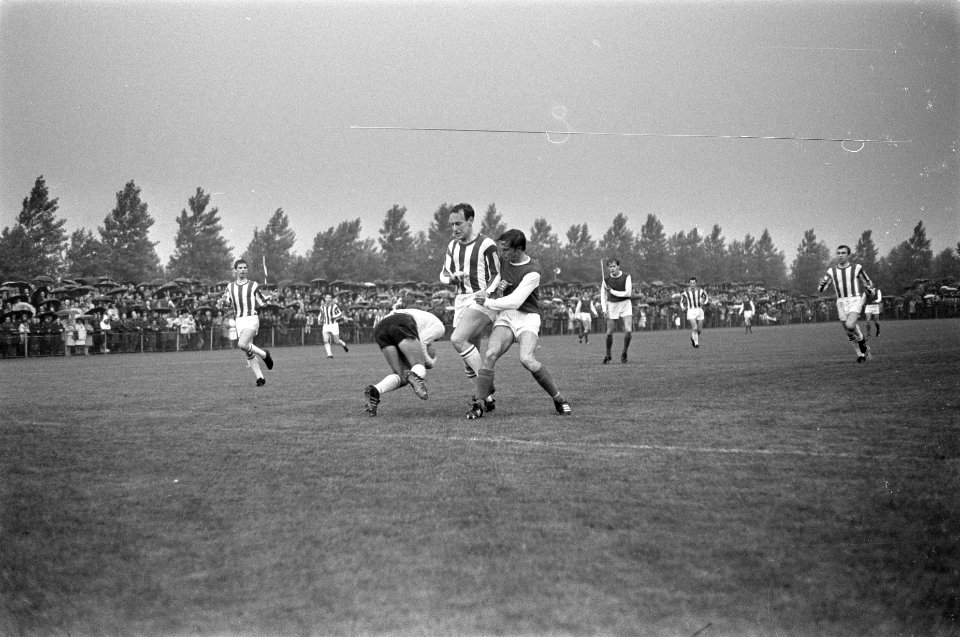 Kampioenschap Zondag-Amateurs. DCG tegen UVS 2-3. Spelmomenten, Bestanddeelnr 921-4924