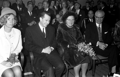 Kanaal Gent-Terneuzen officieel in gebruik gesteld door Koningin Juliana en Koni, Bestanddeelnr 921-9593