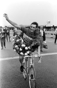Kampioenschap van Nederland Wielrennen, nieuwelingen te Zandvoort. Sjaak Deckers, Bestanddeelnr 921-5078