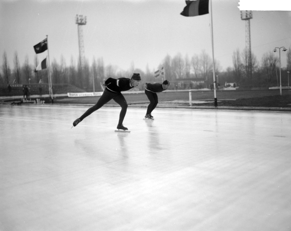 Kampioenschap van Nederland schaatsen lange baan Jaap Edenbaan A Vroege (links, Bestanddeelnr 913-6277