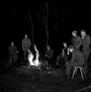 Kampvuur, Bestanddeelnr 255-9381