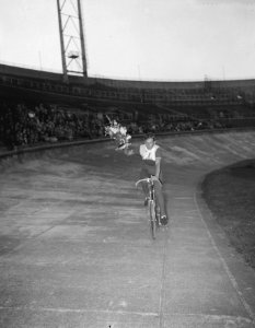 Kampioenschappen van Nederland op de baan 1958 in het Olympisch stadion te Amste, Bestanddeelnr 909-6116