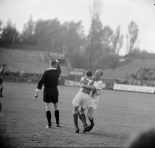 Kampioenschap van Nederland junioren Ajax tegen Volendam 4-1, no 7 van Ajax maa, Bestanddeelnr 916-5033