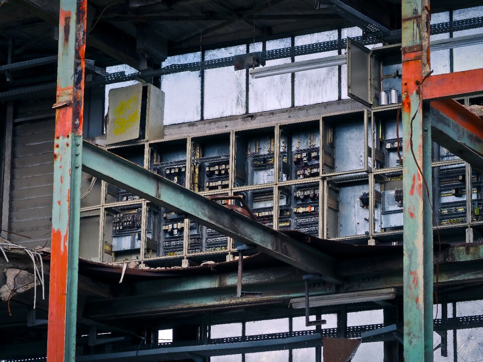 Abandoned lapsed decay