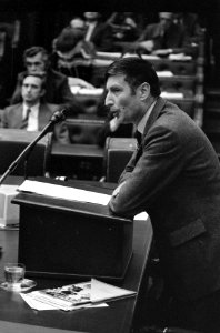 Kamerdebat ivm verdwijning oorlogsmisdadiger Menten Van Agt aan het woord, n, Bestanddeelnr 928-8926