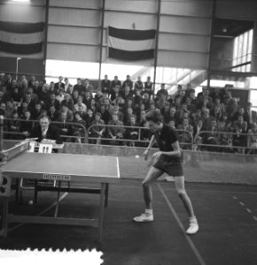 Kampioenschap Tafeltennis in de Energiehal te Rotterdam Bert Onnes in actie, Bestanddeelnr 912-3254