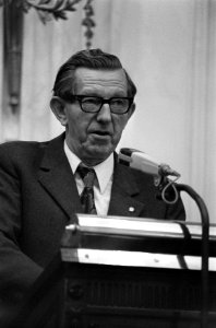 Kamerdebat ivm verdwijning oorlogsmisdadiger Menten Koekoek (BP) aan het woo, Bestanddeelnr 928-8936