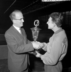 Kampioenschap Tafeltennis in de Energiehal te Rotterdam Bert Onnes (Nederlands , Bestanddeelnr 912-3255
