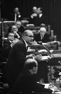Kamerdebat over huurdersbelasting minister van Volkshuisvesting en Ruimtelijke…, Bestanddeelnr 921-7704