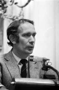 Kamerlid Bert de Vries (CDA), Bestanddeelnr 931-0129
