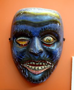 Kana Sanni Yakka (demon of blindness) mask, Sri Lanka, 19th-20th century, wood, pigment - Redpath Museum - McGill University - Montreal, Canada - DSC08189