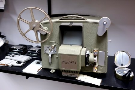 Kalart VP-88 8mm Projector with Built-in Viewer - New Britain Industrial Museum - DSC09885