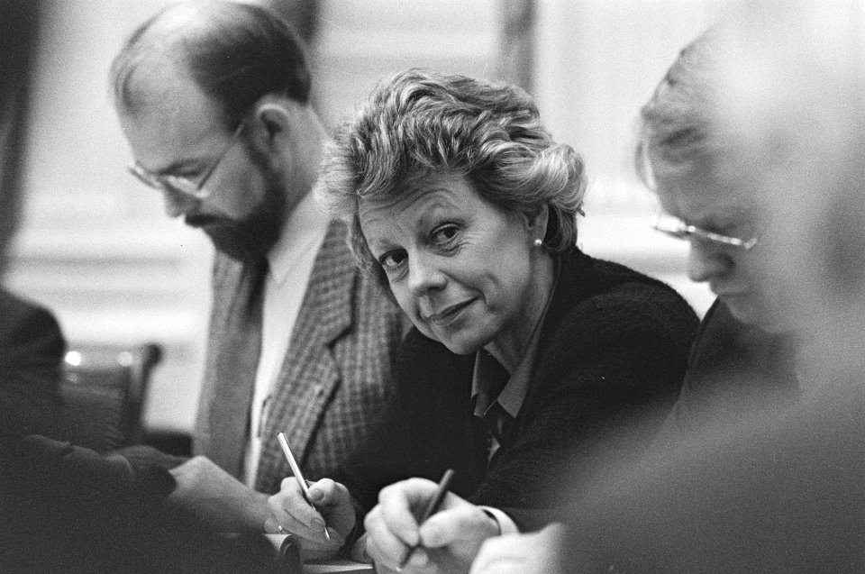 Kamercie. V&W met minister Smit Kroes over o.m. kustbewaking, Bestanddeelnr 933-9448