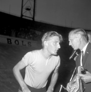 Kampioenschappen op de baan in Olympisch Stadion , achtervolging amateurs Tiemen, Bestanddeelnr 916-7009