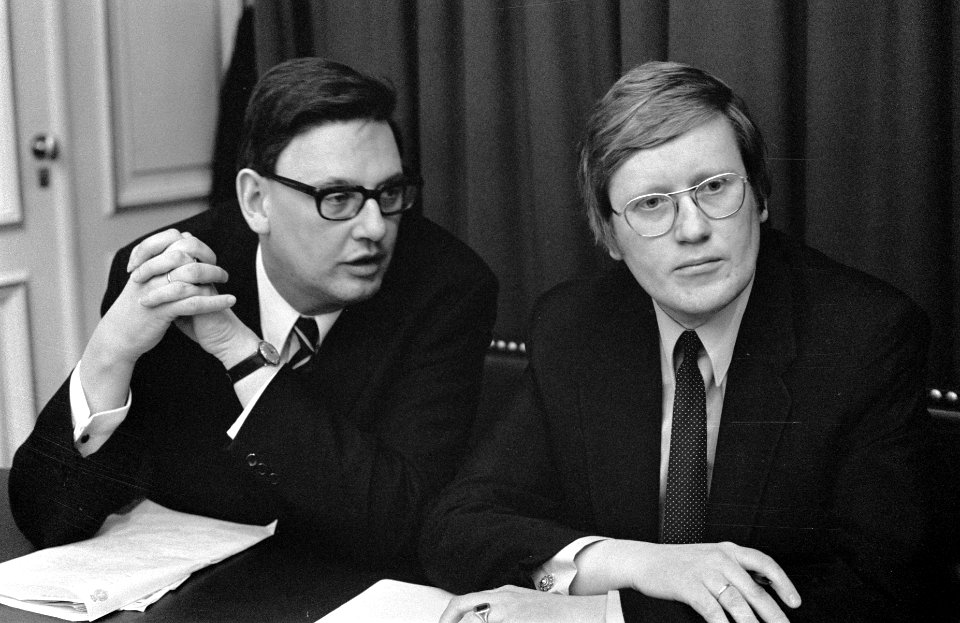 Kamerleden van Aardenne (l) en Wiegel (beide VVD), Bestanddeelnr 926-9724