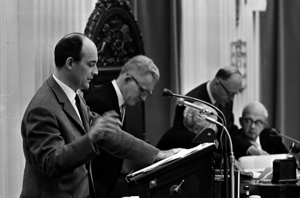 Kamerlid Willem Aantjes (ARP) op het spreekgestoelte, Bestanddeelnr 918-3644