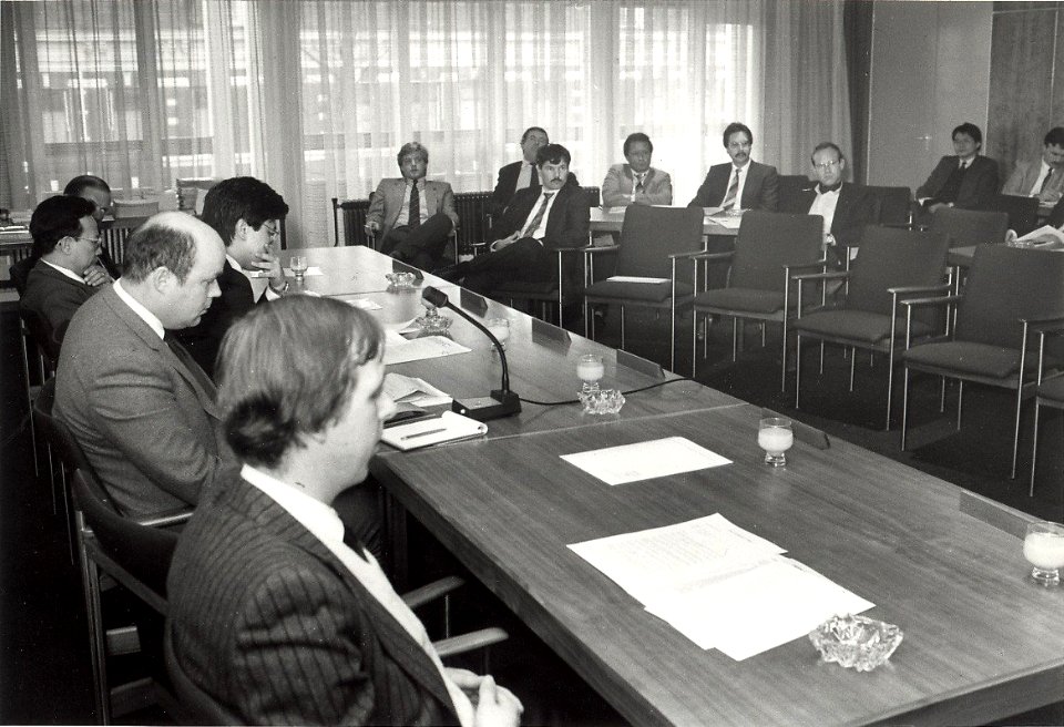 Kamer van Koophandel aan het Nassauplein 2 - 8. Geschonken in 1986 door United Photos de Boer bv. Negatiefnummer 54-02578502