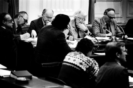 Kamercommissie Justitie vergadert over Nota Vreemdelingenbeleid met staatssecret, Bestanddeelnr 930-6435