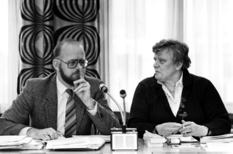 Kamercommissie SoZa, Voordeurdelerswet 2a PvdA-Kamerleden Buurmeyer en Dales, 2, Bestanddeelnr 933-3088