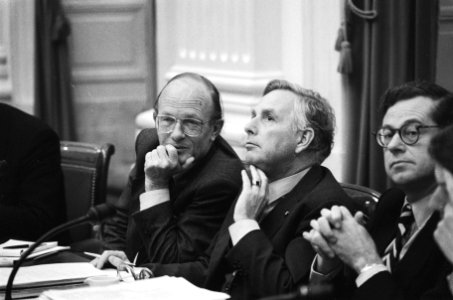 Kamercommissie over reorganisatie bij politie minister Rietkerk (l) en Korthals, Bestanddeelnr 933-4522