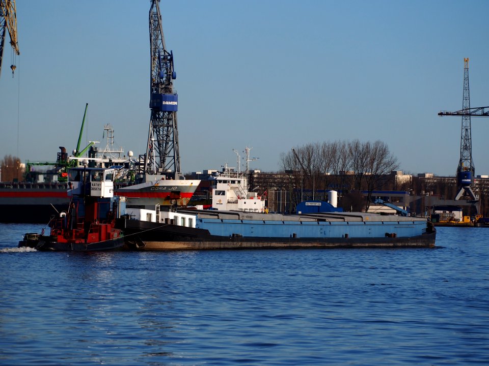 Kathy (tugboat, 1921) ENI 03050714 pushing ENI 02100843