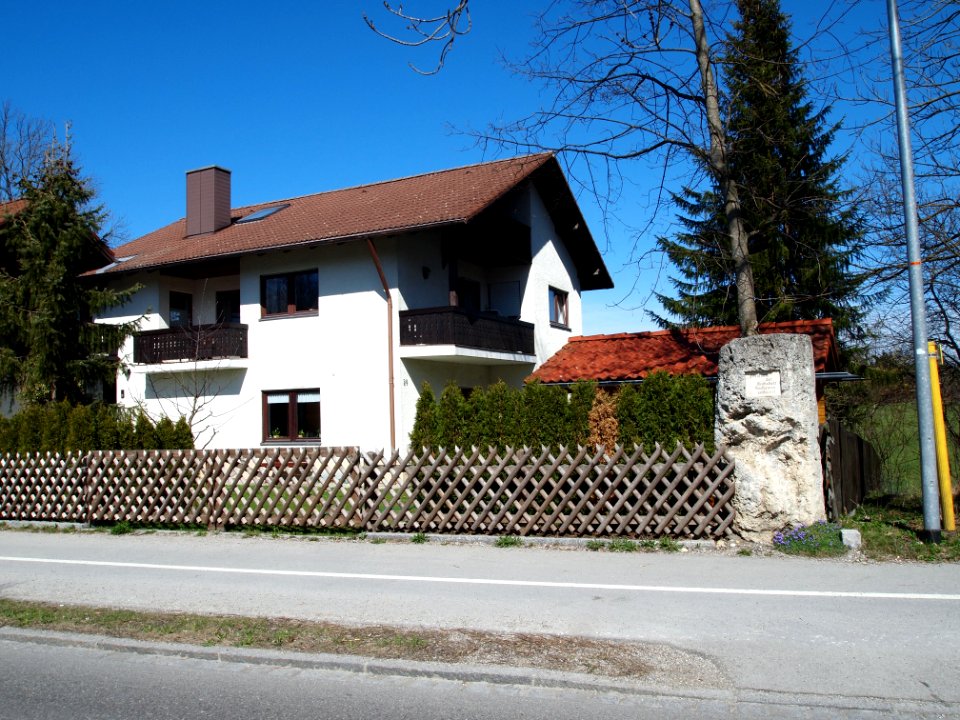 Kaufbeuren, Friedsaeule Fuessener Strasse (2)