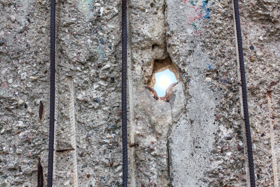 Freedom fragment concrete