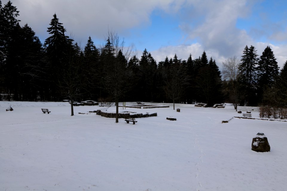 Kastell Kleiner Feldberg with snow 2021-04-06 13
