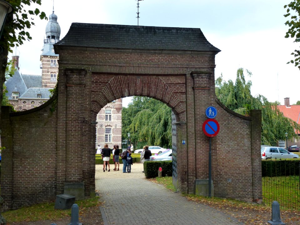 Kasteel Wijchen 16, poort, toegang tot kasteelterrein