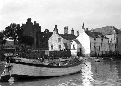 Kasteelruïne aan een rivier in Kirkcudbright, Bestanddeelnr 190-1107