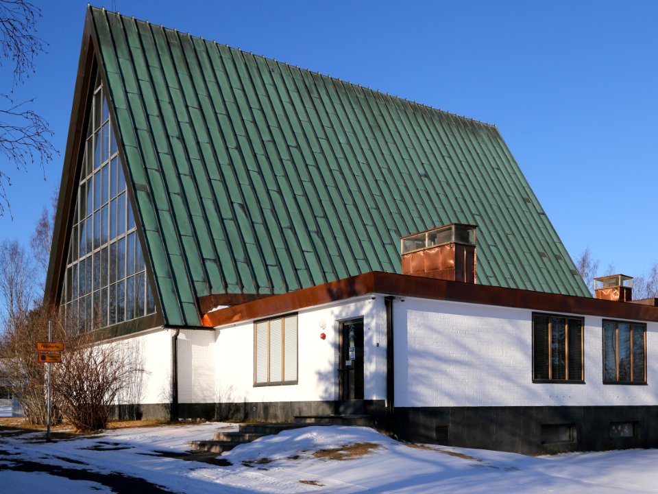 Kastelli Church Oulu 20200405 01