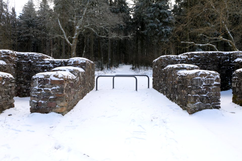 Kastell Kleiner Feldberg with snow 2021-04-06 16