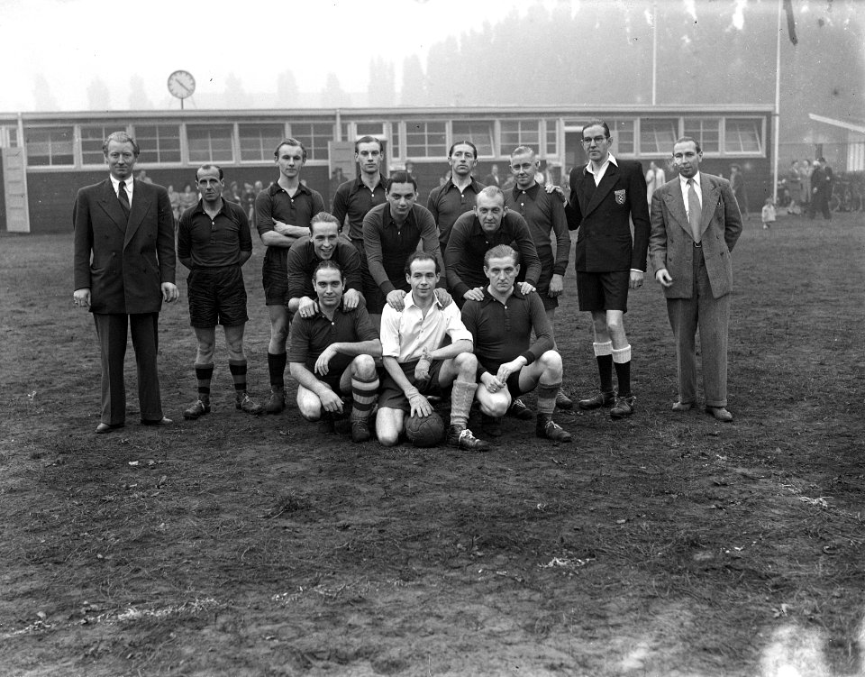 Kasteleins-voetbal, Bestanddeelnr 902-4095