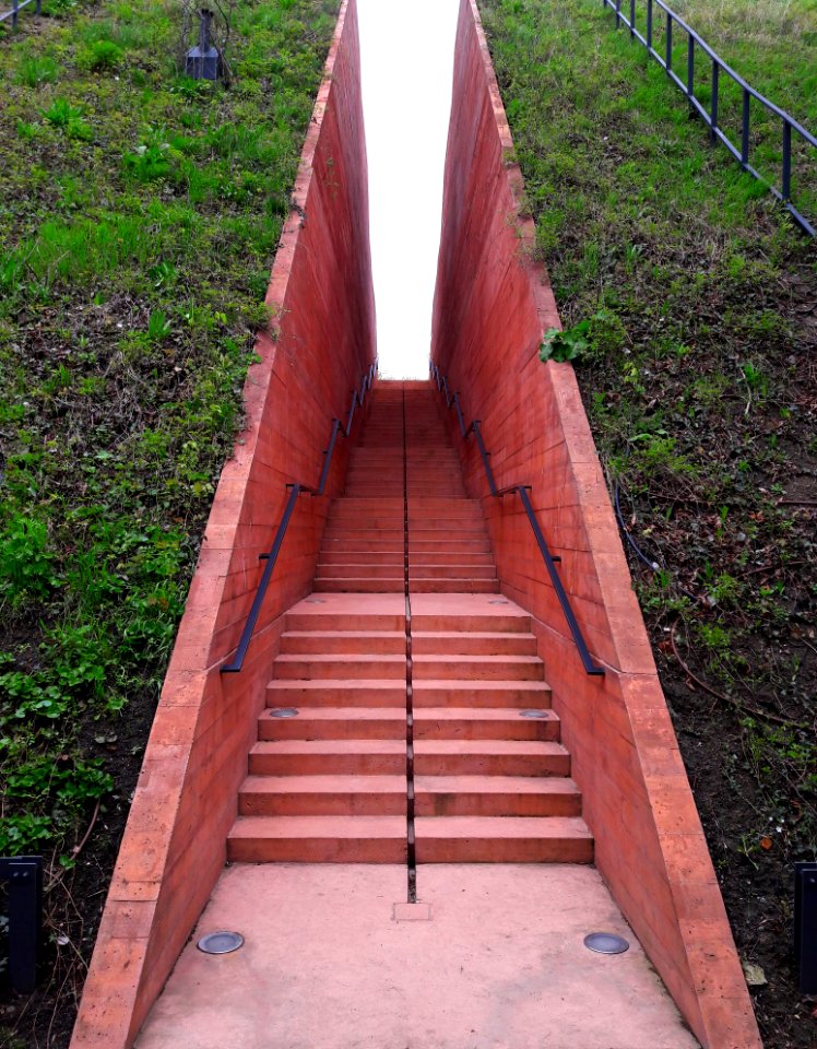 Katyń Museum in Warsaw 07