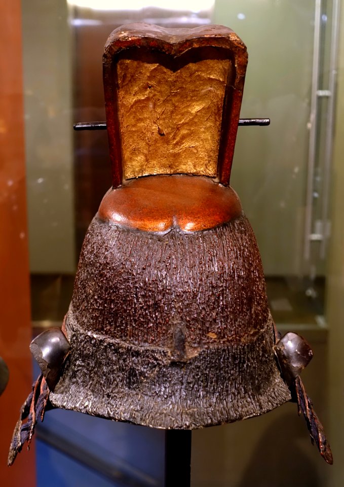 Kawari kabuto (elaborately shaped helmet) resembling a kanmuri hat, Japan, Momoyama to early Edo period, c. 1600 AD, iron, silver, lacquer, lacing - The Ann and Gabriel Barbier-Mueller Museum - DSC05594