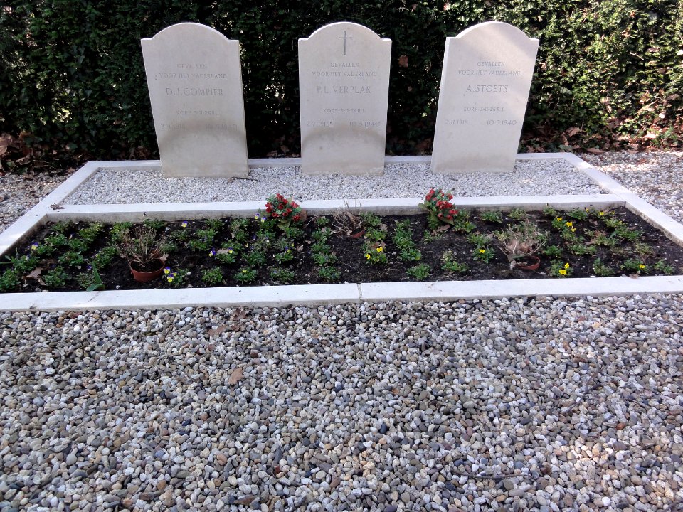 Katwijk (Cuijk, N-Br, NL) 1940 war graves