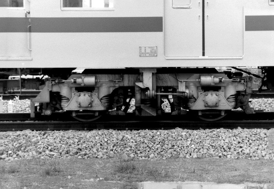 Kawasaki 622 bogie truck on Nishitetsu 668