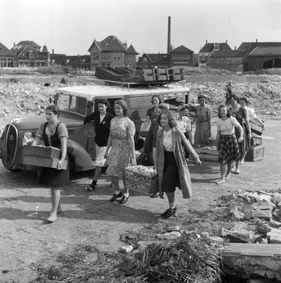 Katwijk aan Zee, badgasten, voedsel, transporten, Bestanddeelnr 900-8129