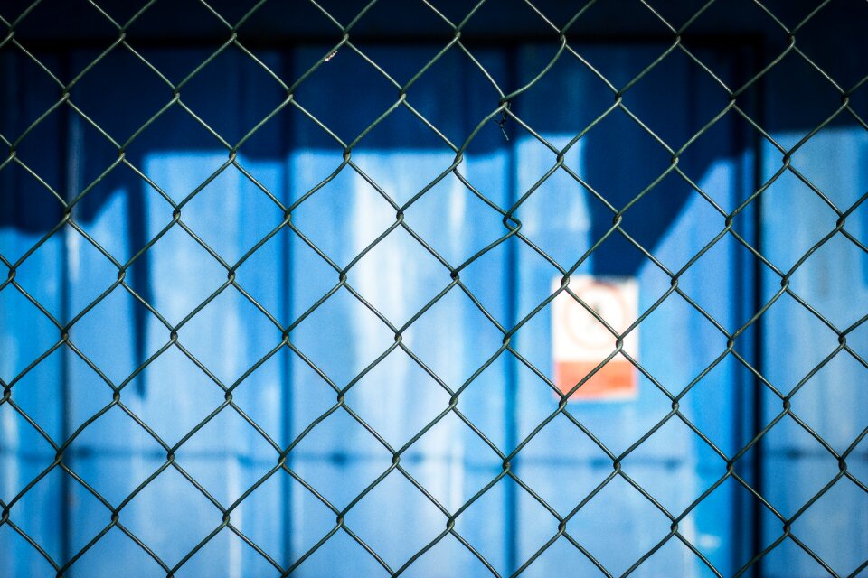 Fence iron oploceno