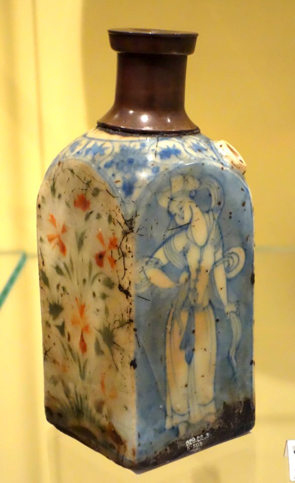 Kaylan (water pipe base) in the form of a European gin bottle, Iran, Kirman, late 16th century - Royal Ontario Museum - DSC04708