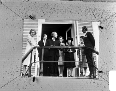 Keizer Hirohito en echtgenote op Paleis Soestdijk , v.l.n.r. koningin Juliana , , Bestanddeelnr 925-0389