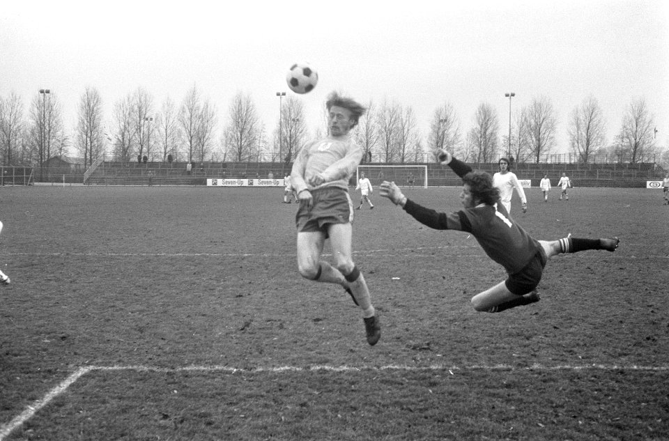 Keeper Post van PEC in actie, Bestanddeelnr 926-9195