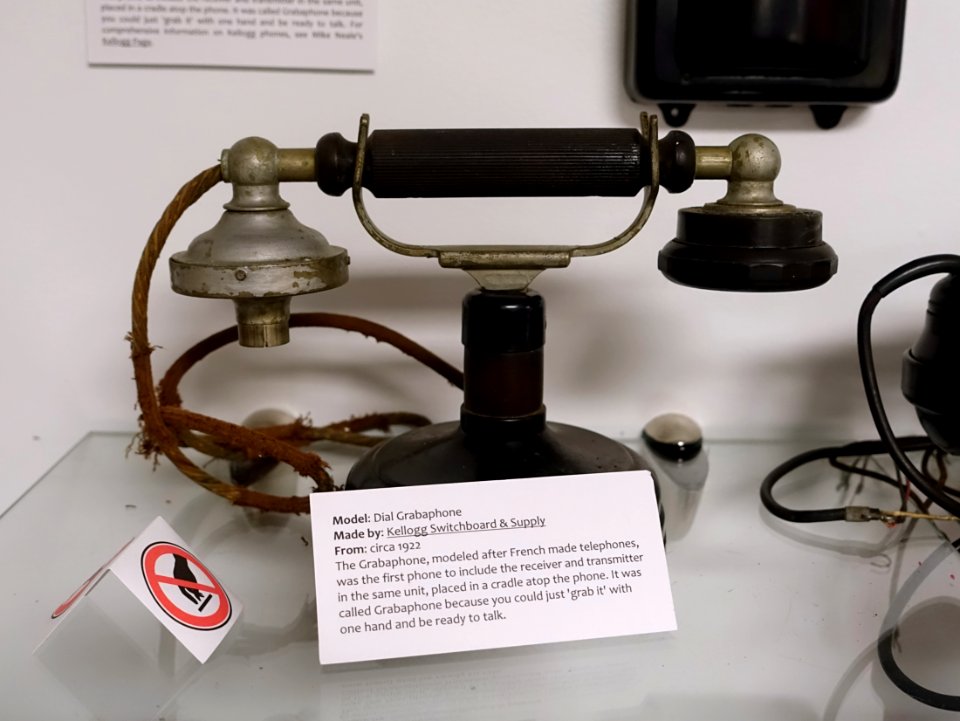 Kellogg Dial Grabaphone, c. 1922 - Telephone Museum - Waltham, Massachusetts -DSC08186