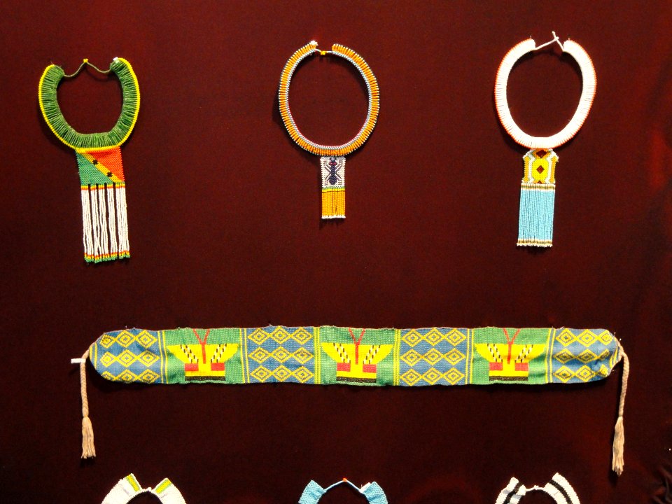 Kayapo beadwork - Memorial dos Povos Indígenas - Brasilia - DSC00551