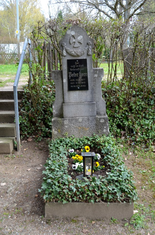 Kelkheim, alter Friedhof, Gefallenendenkmal, Peter Herr