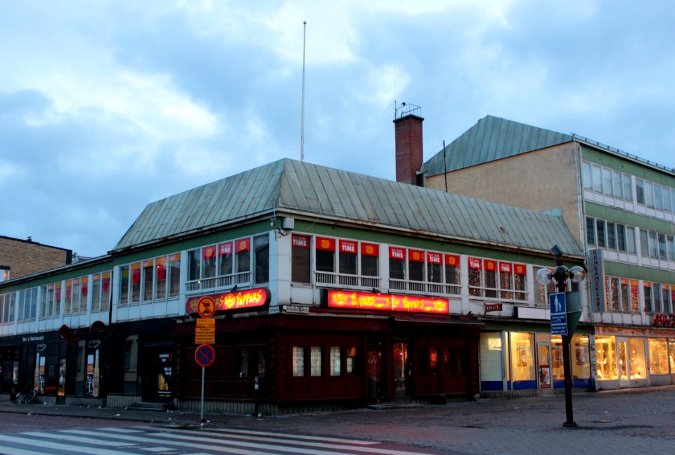 Kauppurienkatu 9 Oulu 20121125 02