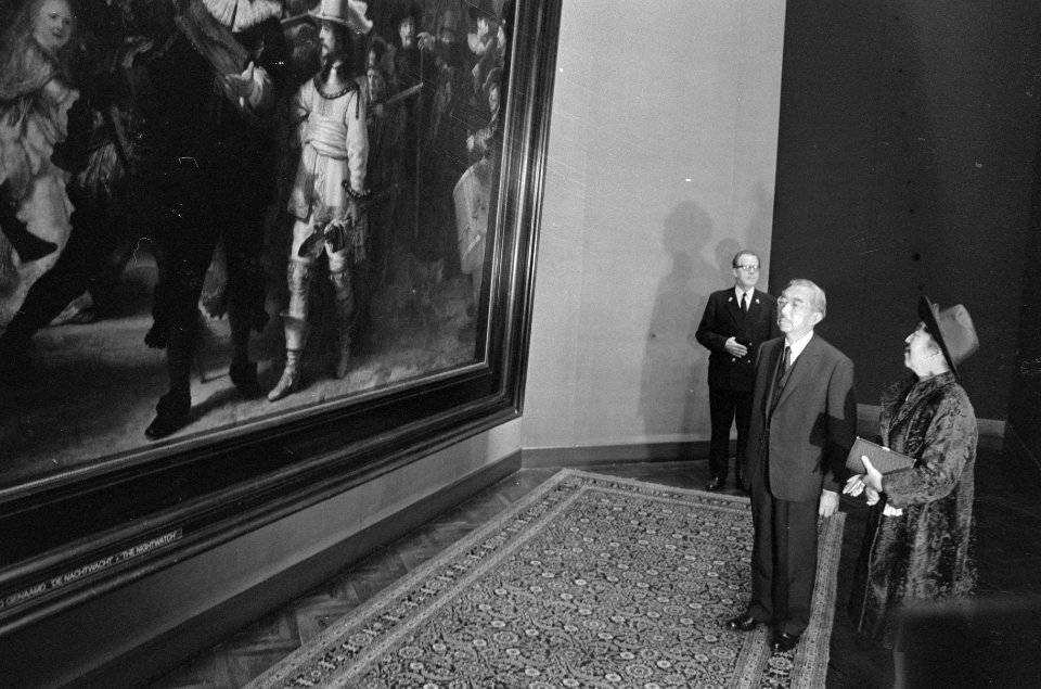 Keizer Hirohito en zijn echtgenote tijdens hun staatsbezoek op bezoek in het Ri…, Bestanddeelnr 925-0291