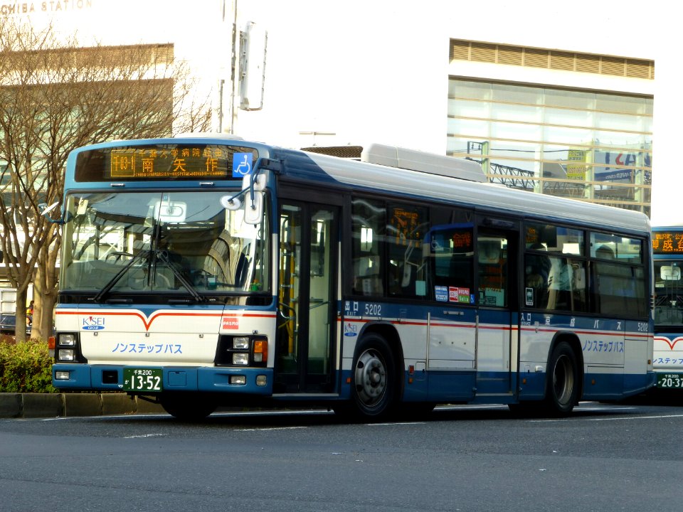 Keisei Bus 5202 PJ-LV234L1