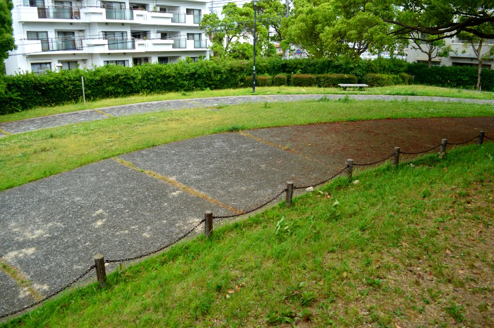 Kariguchidai Kitsunezuka Kofun, hori